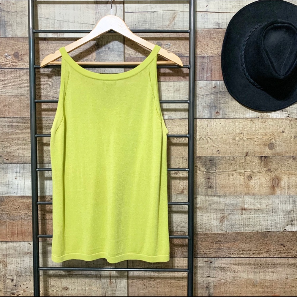 | doncaster | Sleeveless Blouse - Picture 5 of 7